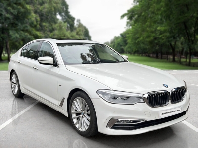 BMW 5 Series  (2018)