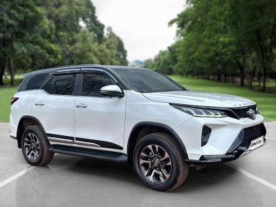 Toyota Fortuner  (2022)