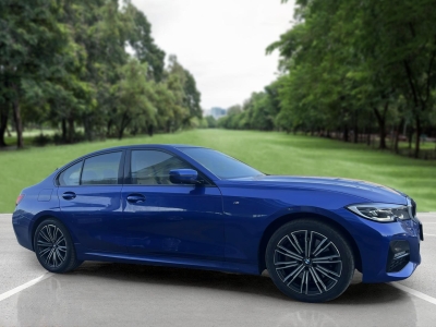 BMW 3 Series  (2019)