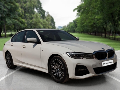 BMW 3 Series  (2019)