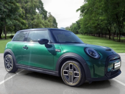 MINI Cooper  (2023)