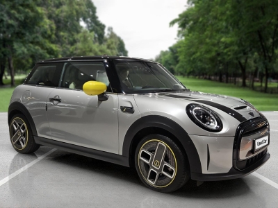 MINI Cooper  (2023)