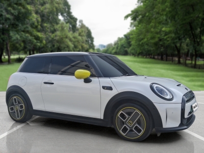 MINI Cooper  (2023)