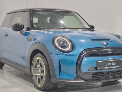 MINI Cooper  (2023)