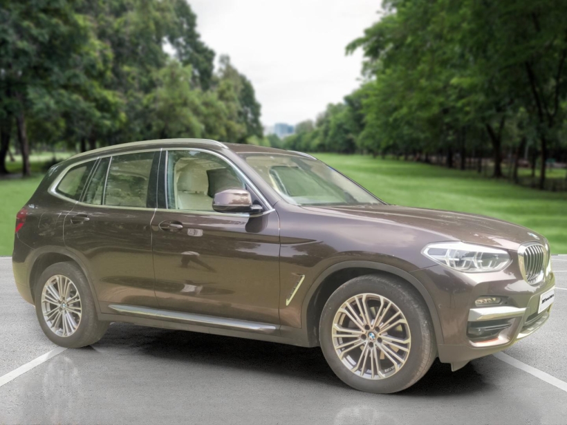 BMW X3 xDrive30i Luxury Line