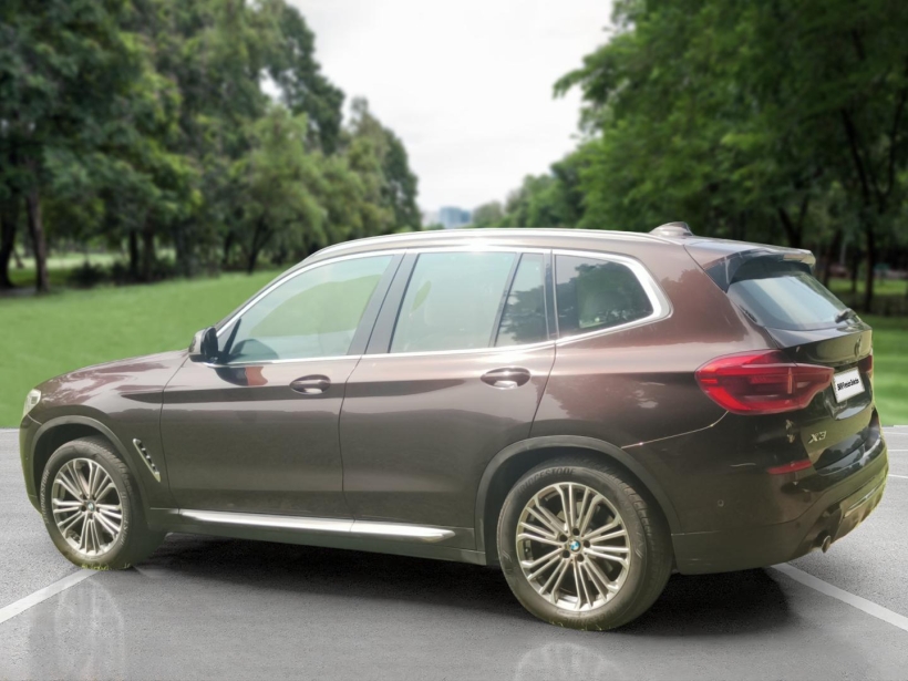 BMW X3 xDrive30i Luxury Line