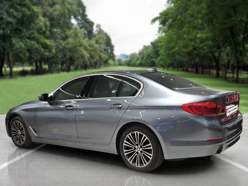 BMW 5 Series 530i Sport Line