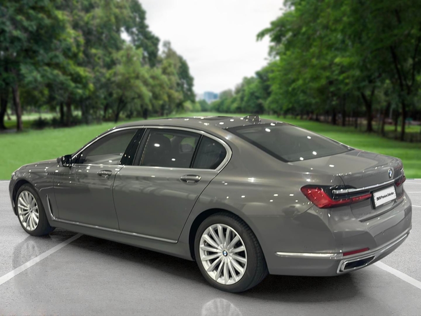 BMW 7 Series 740Li DPE Signature