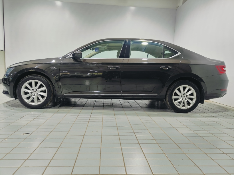 Skoda Superb L&K AT